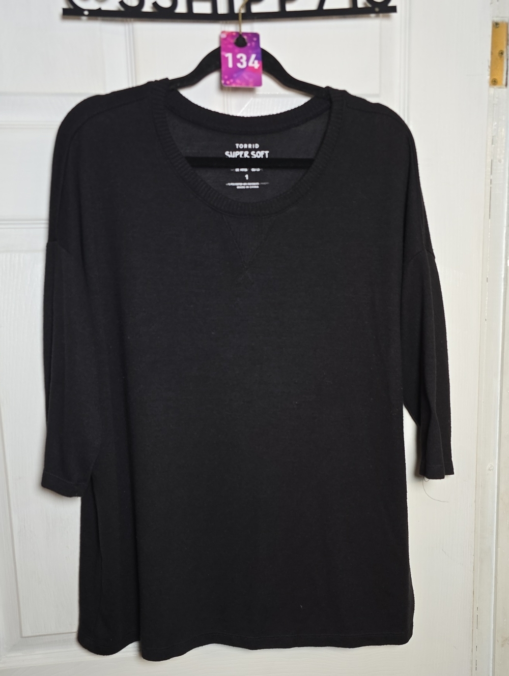 134 torrid 1 1X Black Super Soft Women's Crewneck Sweatshirt